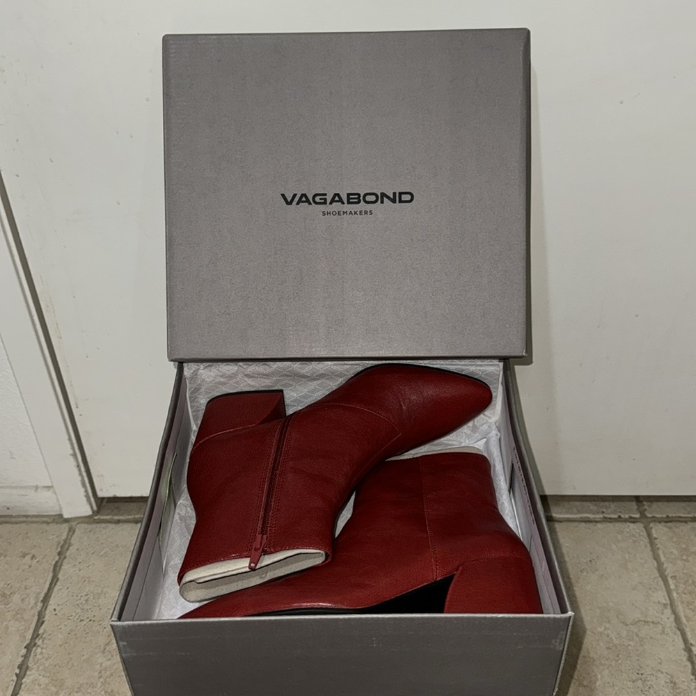 VAGABOND RED BOOTIES - Picture 2 of 6